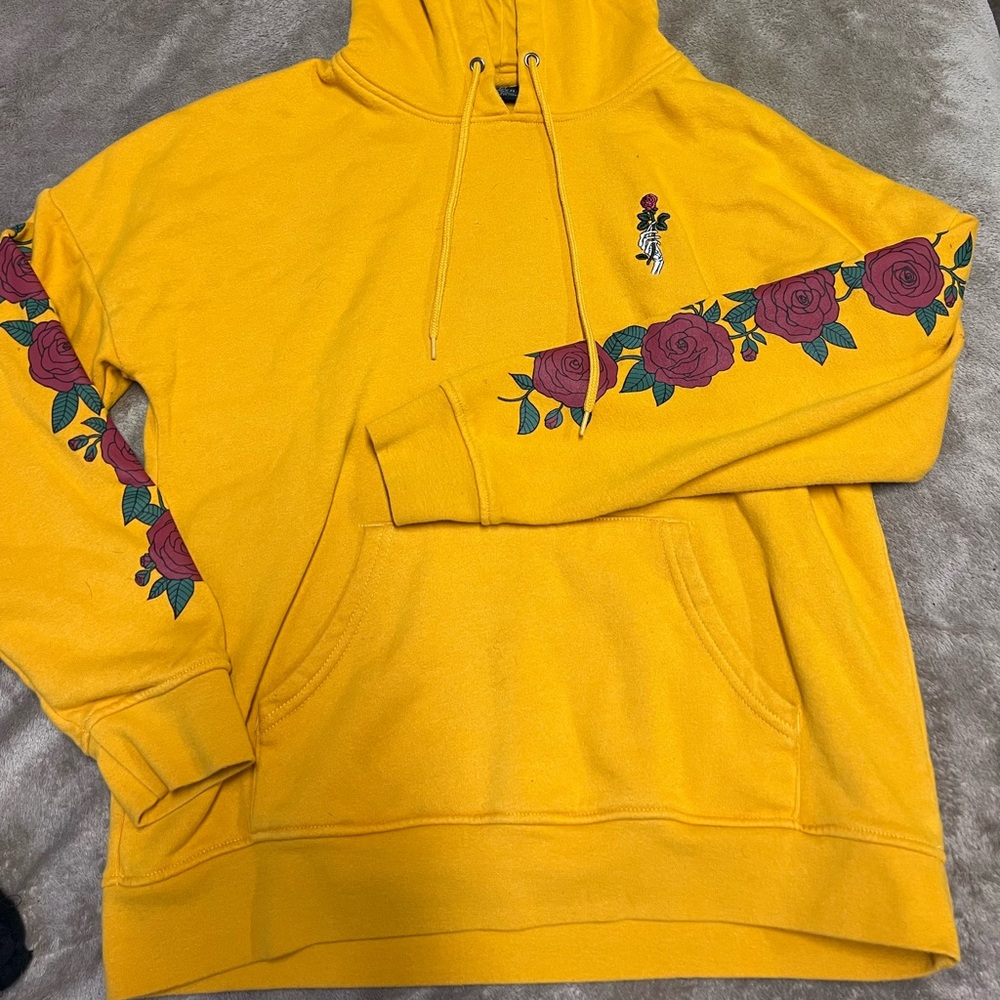 Yellow Empyre skeleton rose hoodie small